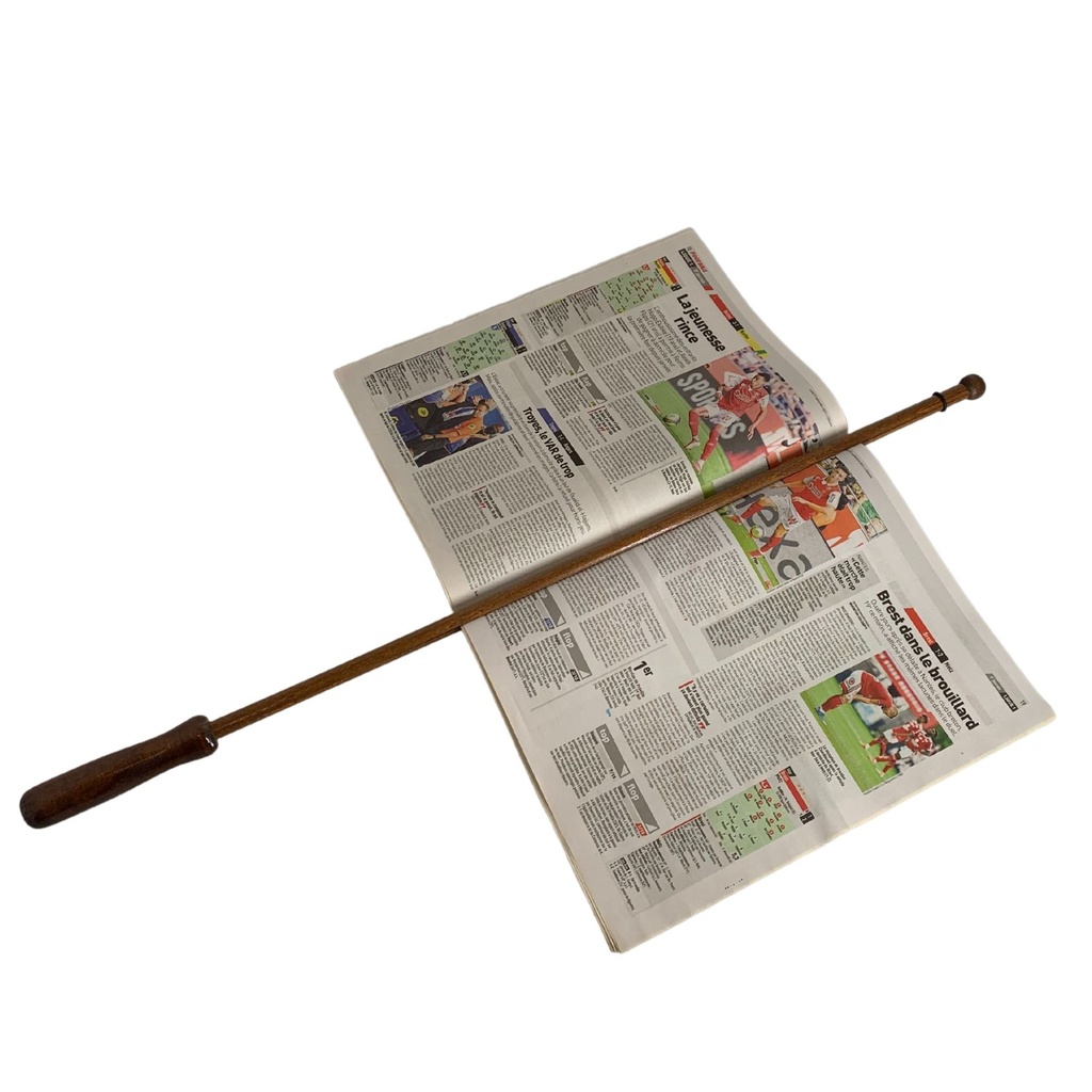 Baguette à journaux bois foncé vernis 75 cm